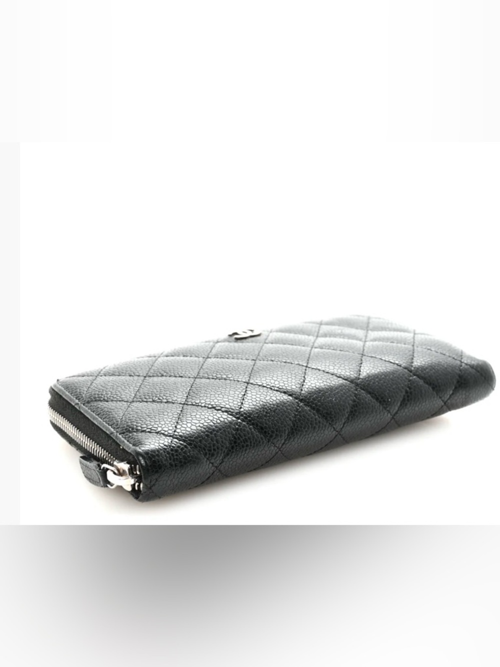CHANEL Timeless Classic Lambskin  Zip around Wallet - Picture 4 of 12